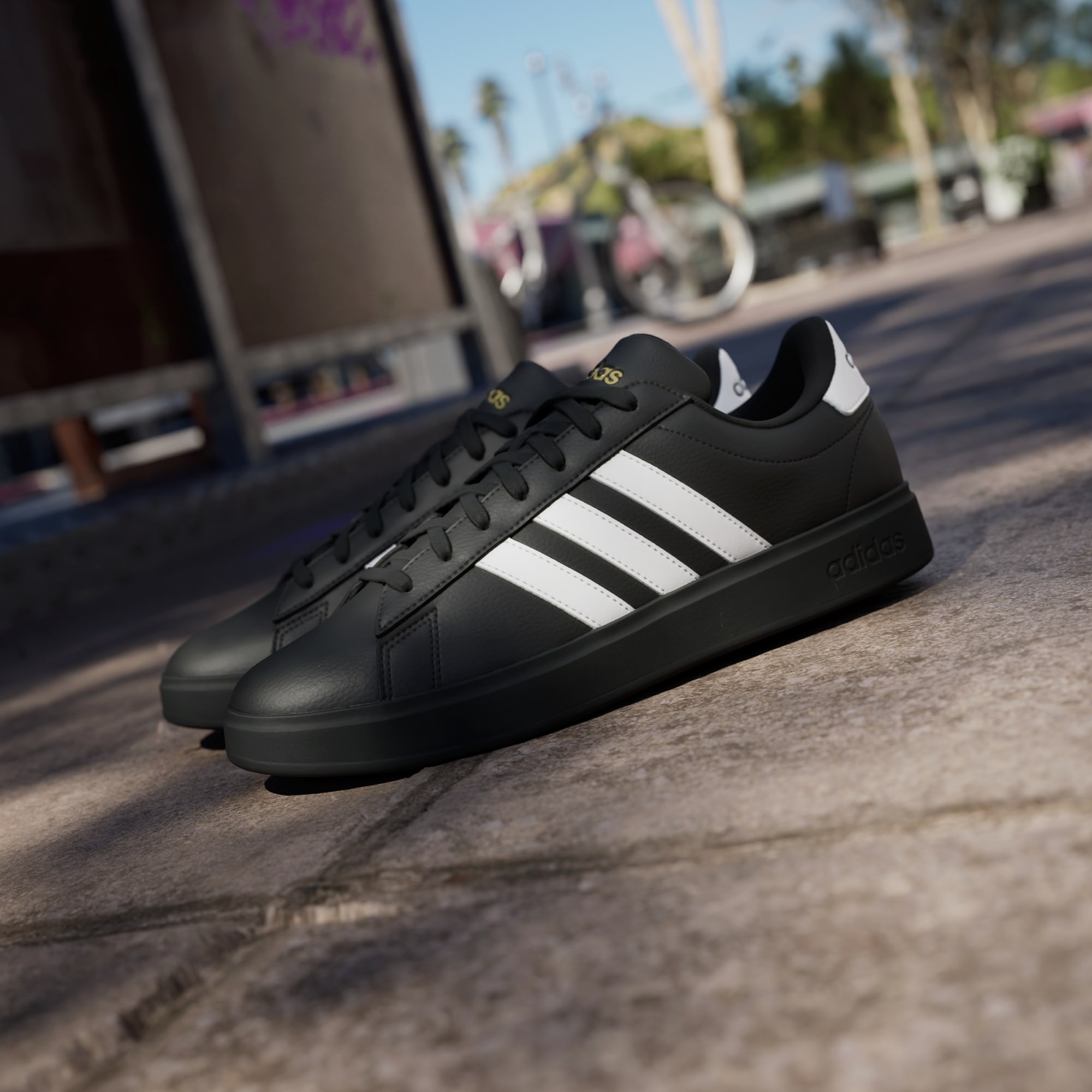 Giày adidas Grand Court nam