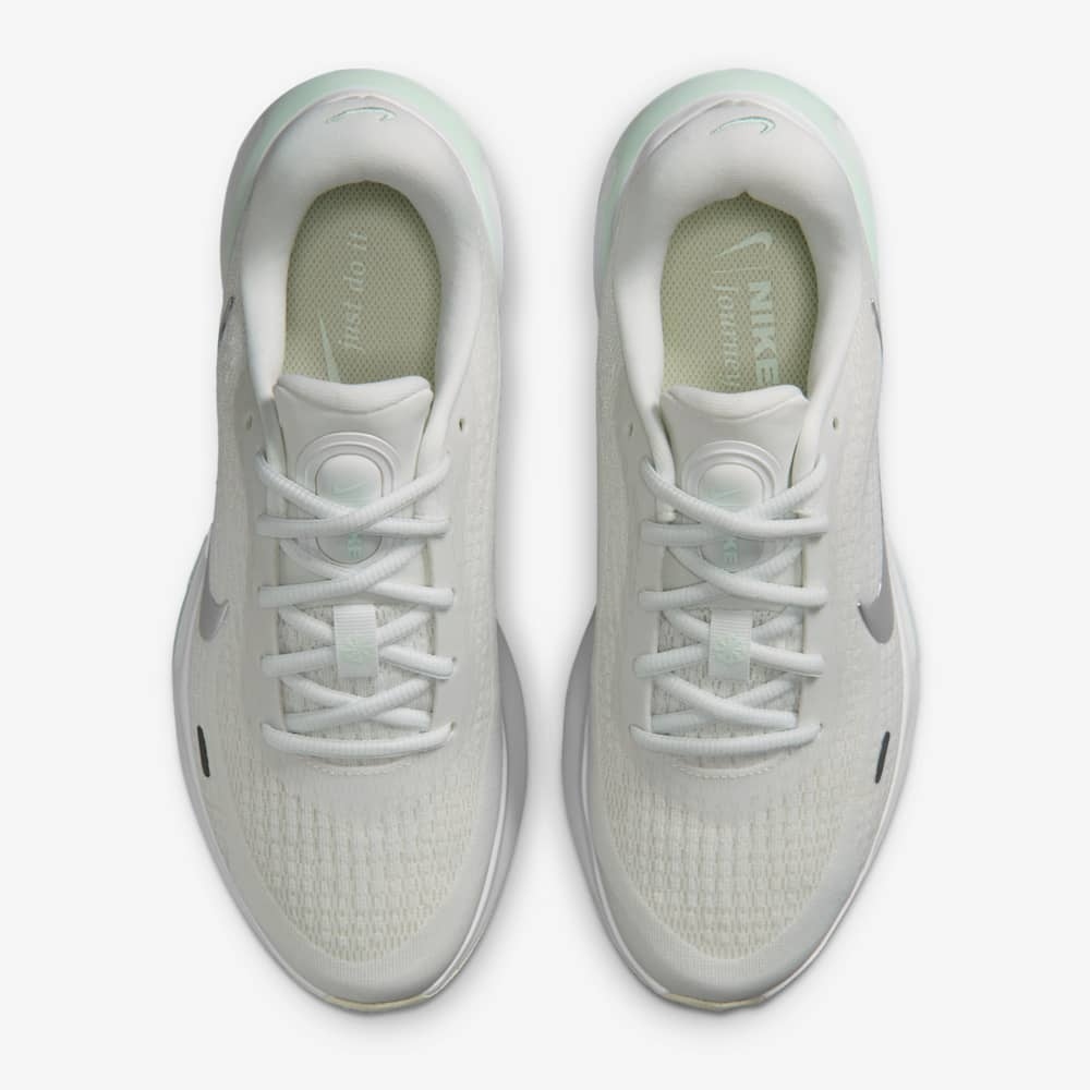 Giày Nike Journey Run