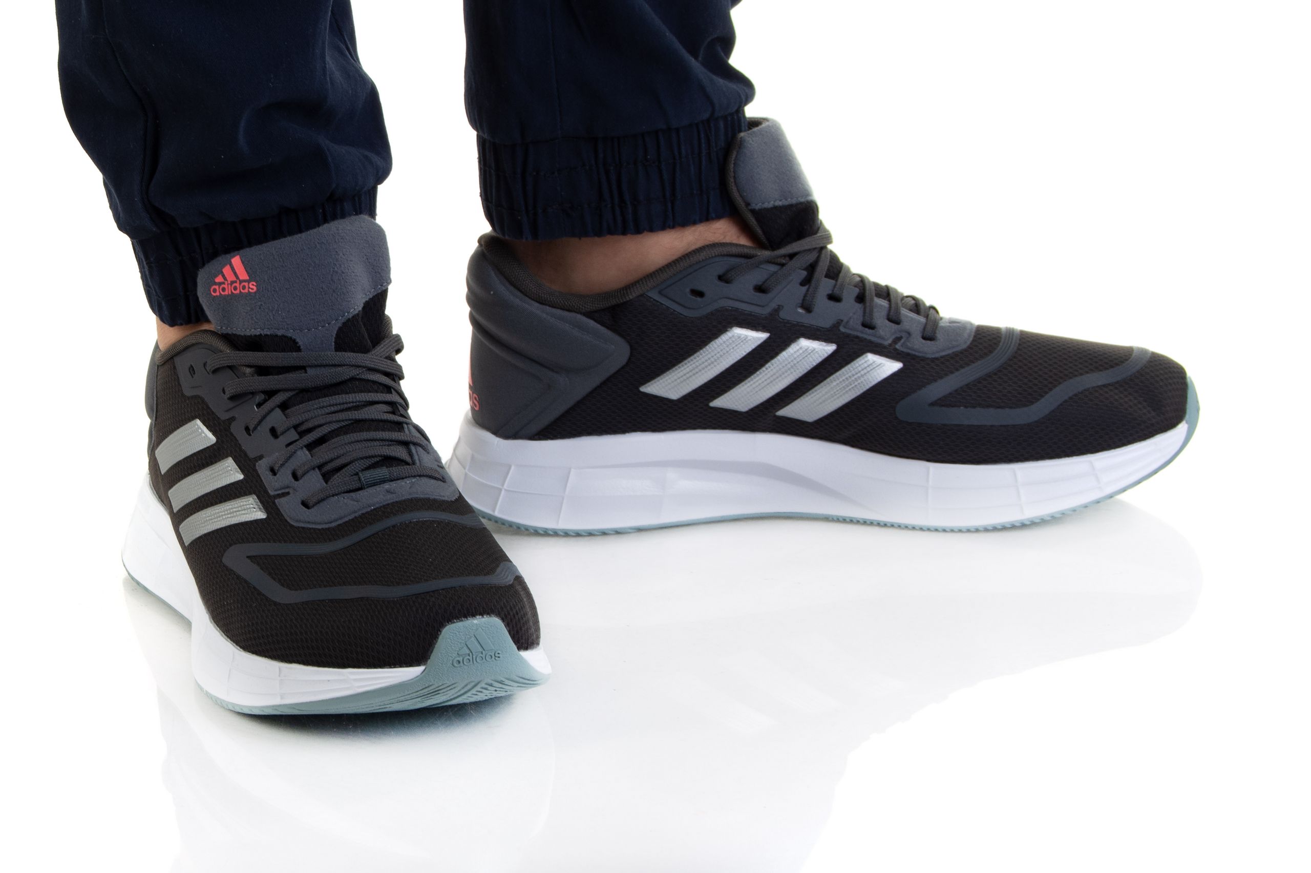 Adidas Duramo 10 làm giày công sở