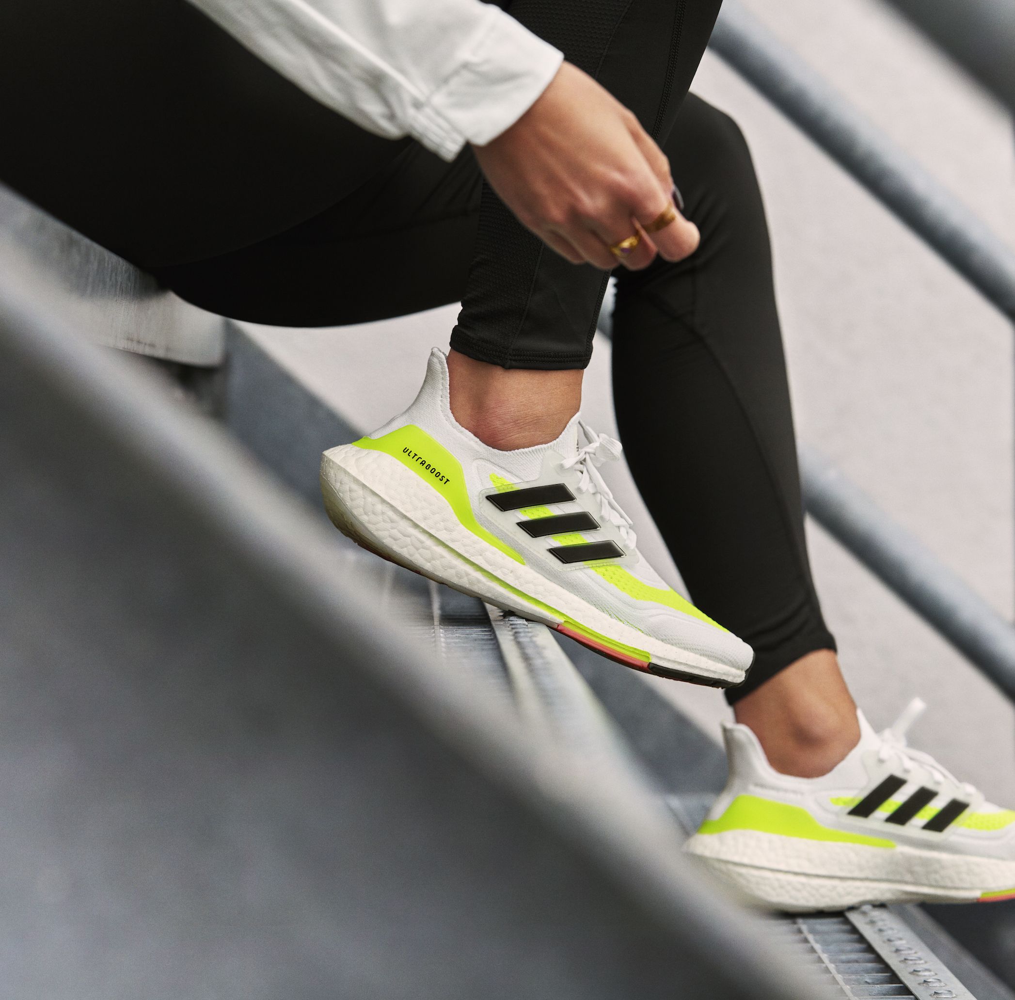 Giày thể thao Adidas Ultra Boost 21